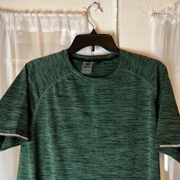 VRST Seamless Short Sleeve Running Tee Men’s Medium - Picture 1 of 6